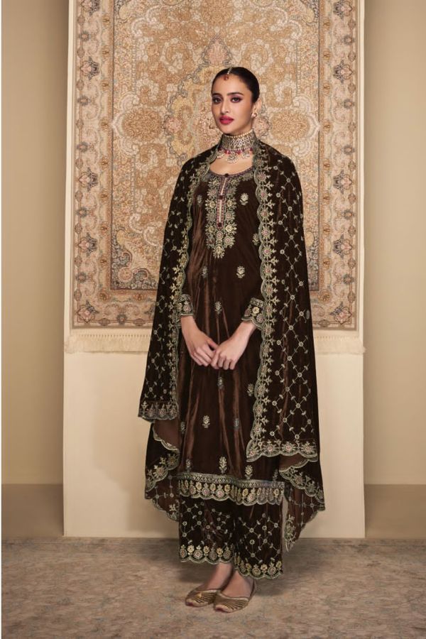 Mumtaz Arts Rani Heavy Embroidered Velvet Winter Suit 16004