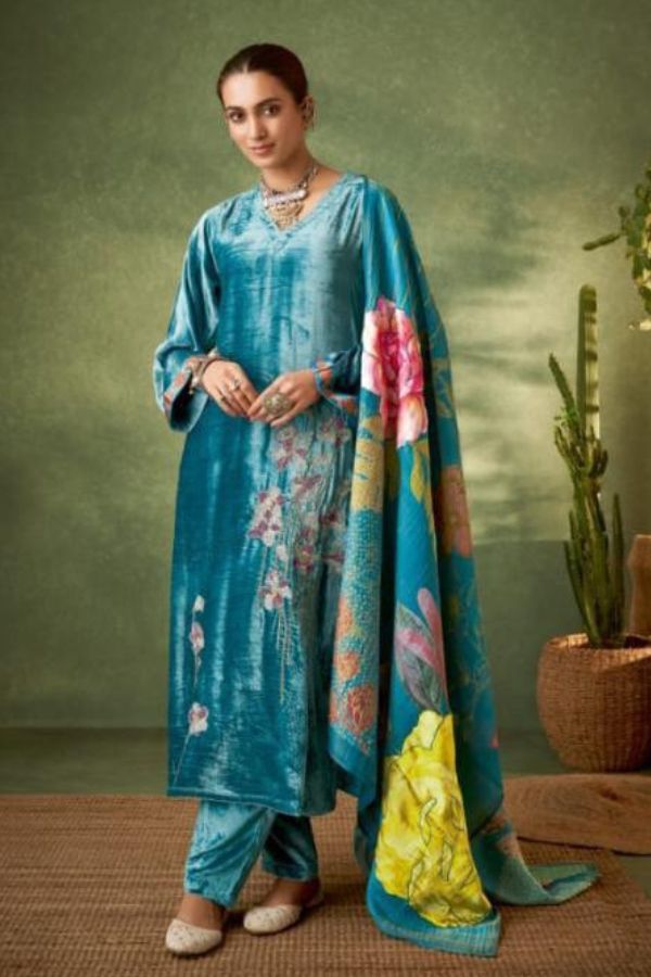 Sahiba Gulposh Velvet Embroidered Winter Suit 320