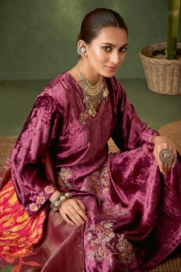 Sahiba Gulposh Velvet Embroidered Winter Suits 363