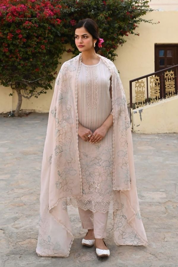 Naariti Glamiz Linen Embroidered Unstitched Suit AGOG-02