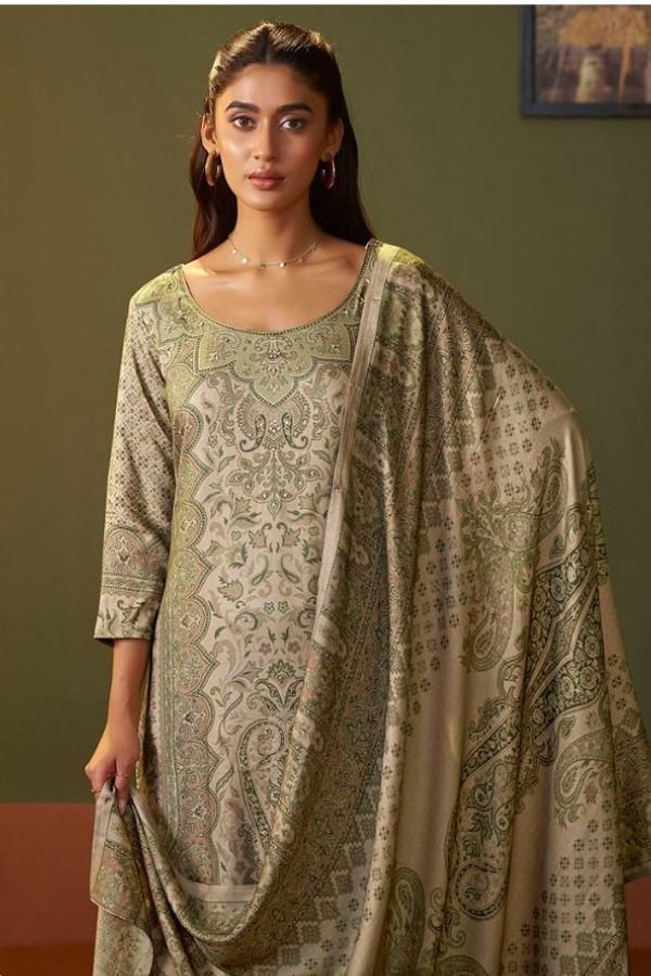 Kesar Karachi Falak Pashmina Winter Suit 1001
