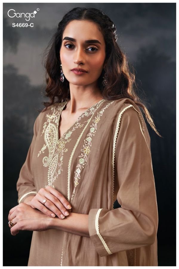 Ganga Fashion Gitaeya S4669 Premium Pure Mul Suit S4669-C