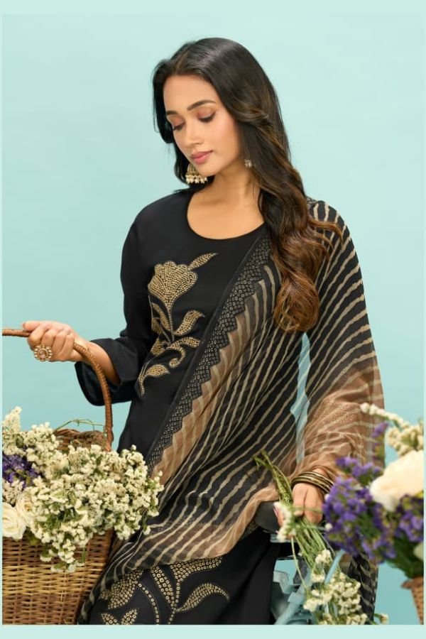 Kaavish Trends Rubiaa Pure Lawn Cotton Suit 2483