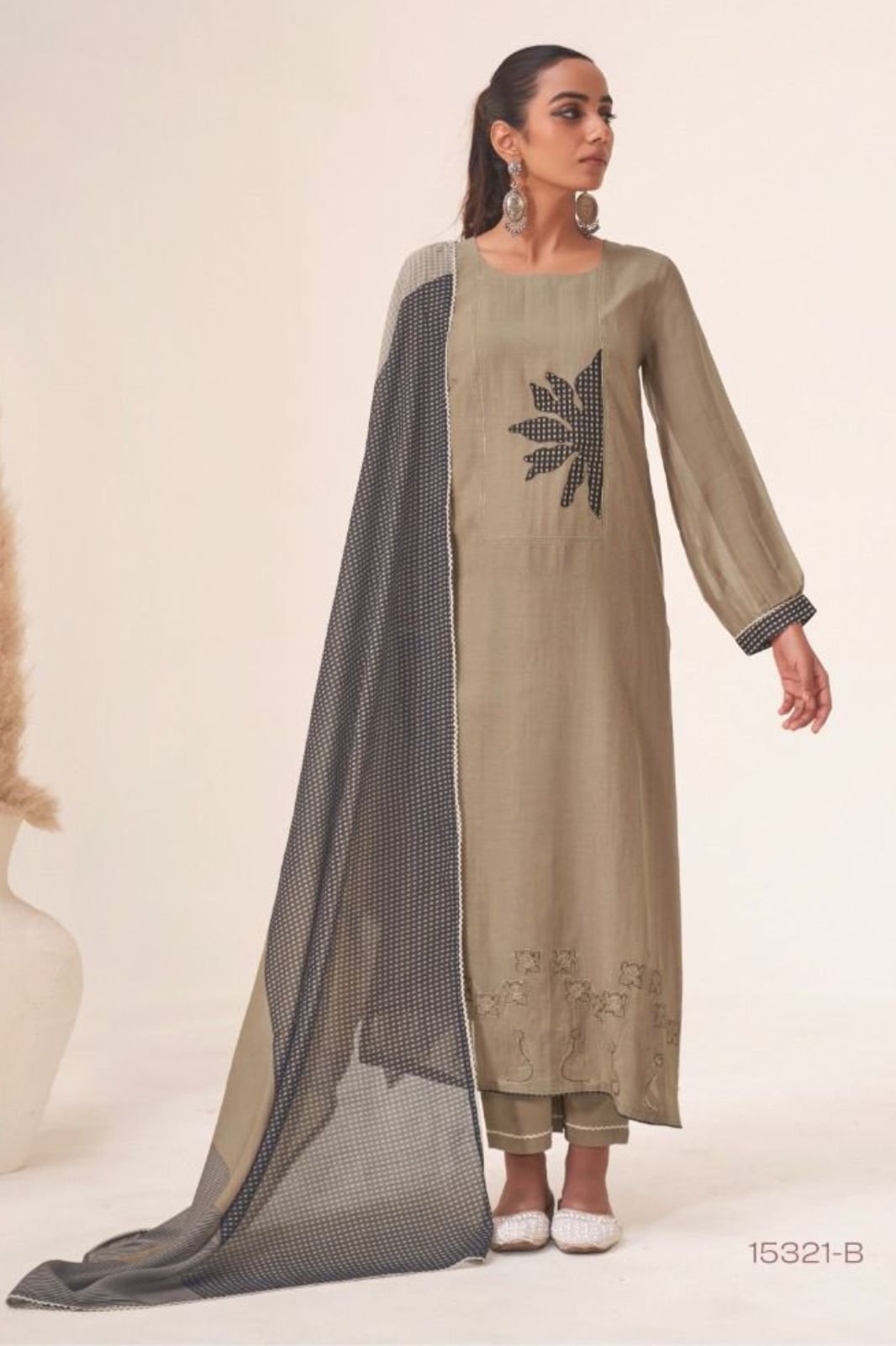 Omtex Elaya Mal Chanderi Ladies Suit 15321-B