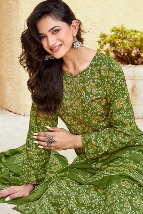 Sunrise Creation Soni Kudi Plus 3 Slub Cotton Ladies Suit 3001