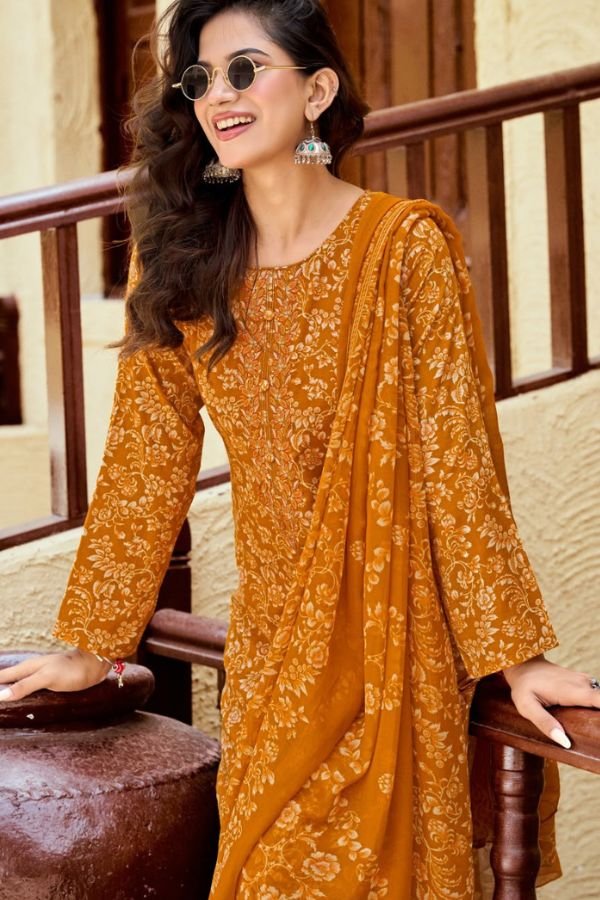 Sunrise Creation Soni Kudi Plus 3 Slub Cotton Ladies Suit 3002