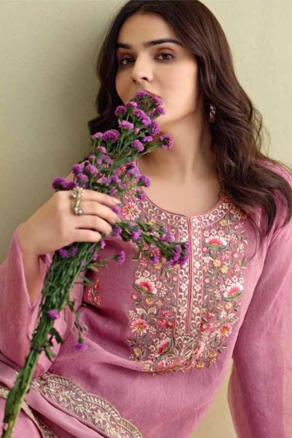 Avon Trendz Lavender Simmer Silk Crush Suit 104