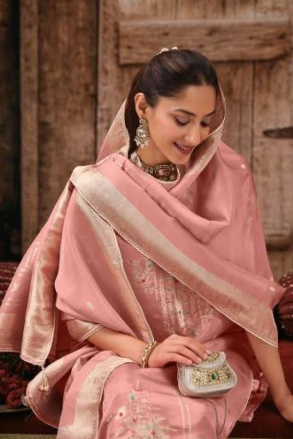 Jay Vijay Prints Nirjara Premium Bemberg Giraffe Ladies Suit 11384
