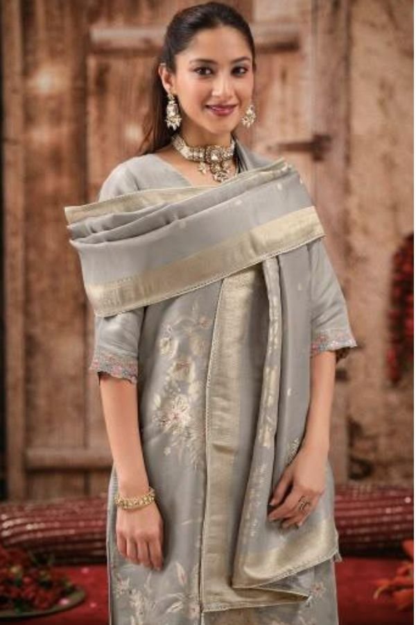 Jay Vijay Prints Nirjara Premium Bemberg Giraffe Ladies Suit 11385