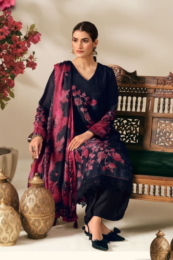 Reyna Fabrics Floral Craft Bemberg Supersilk Suits 10607 Reyna Fabrics Floral Craft Bemberg Supersilk Suit 10607